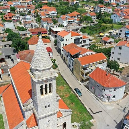 Apartman Bluemarin Apartman Pakoštane Kültér fotó