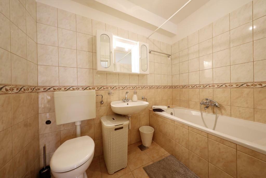 Apartman Bluemarin Apartman Pakoštane Kültér fotó